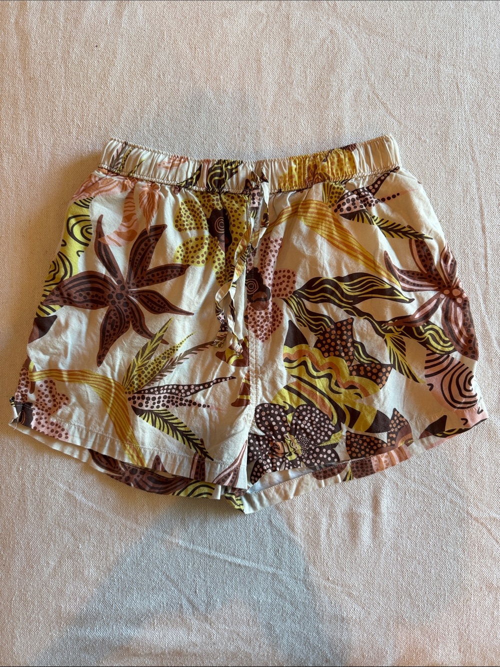 Roark Cream Floral Tropical Elastic-Waist Shorts